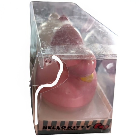 NEW Hello Kitty Salt and Pepper Shaker Set - Picture 6 of 6